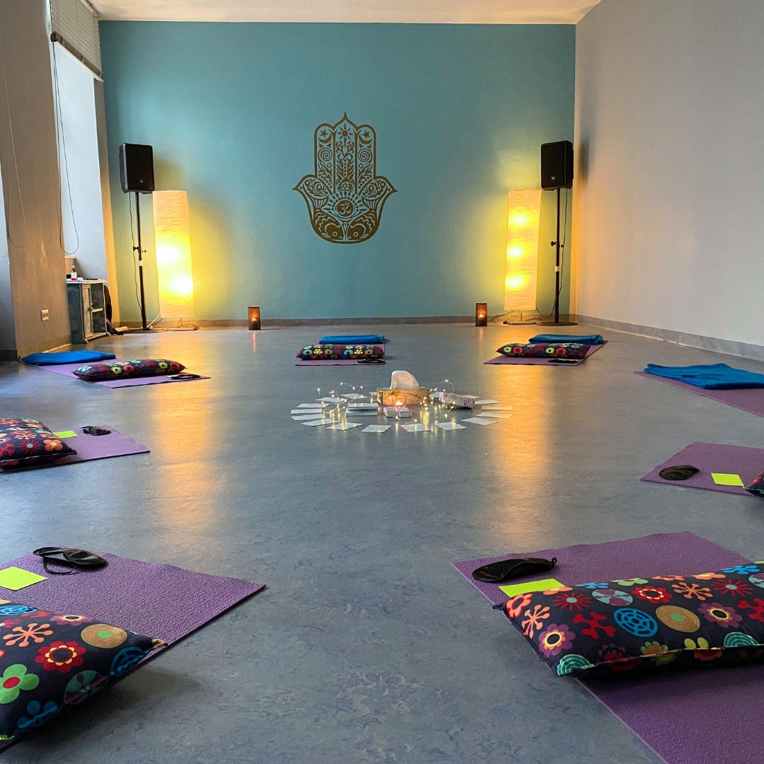 der Raum im Bliss Yoga Salzburg, vorbereitet für den Breathwork Workshop